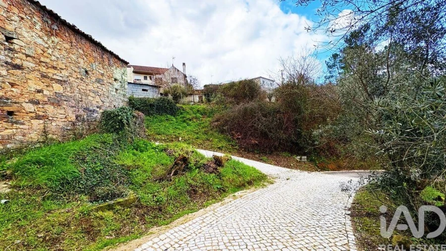 Moradia T3 para Venda em Aguda Foto 13