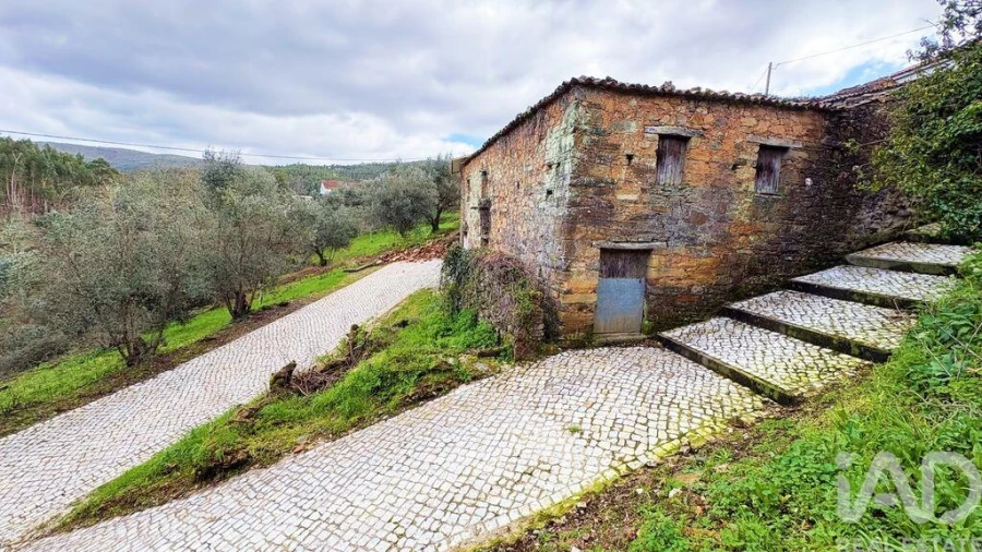 Moradia T3 para Venda em Aguda Foto 11