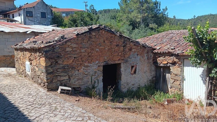 Moradia T2 para Venda em Aguda Foto 19