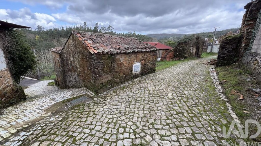 Moradia T2 para Venda em Aguda Foto 8