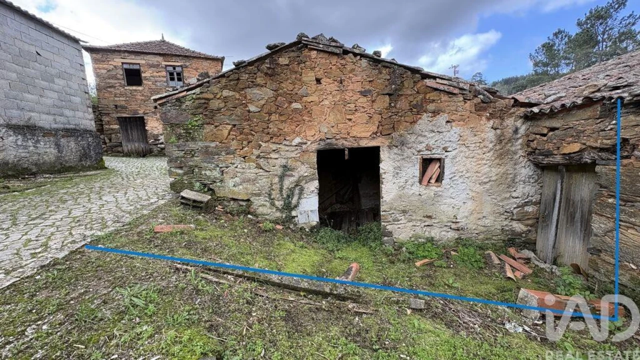 Moradia T2 para Venda em Aguda Foto 10