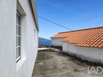 Moradia T1 para Venda em Ribeiras