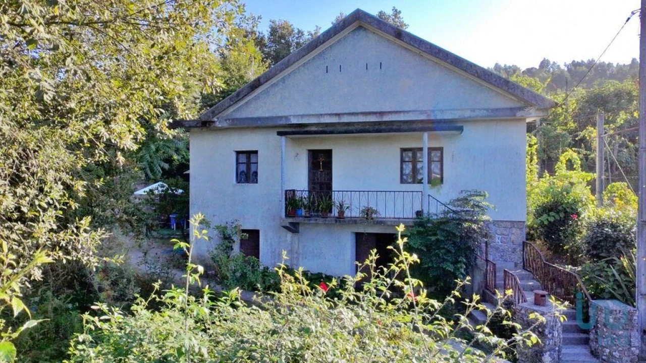 Moradia T4 para Venda em Aldão Foto 4