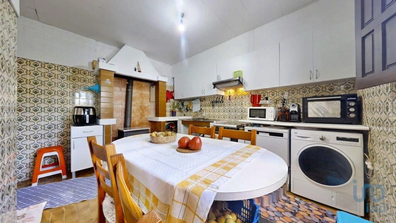 Moradia T4 para Venda em Aldão Foto 6