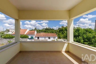 Moradia T3 para Venda em Aldeia do Mato e Souto