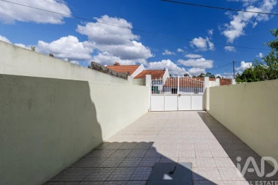 Moradia T3 para Venda em Aldeia do Mato e Souto