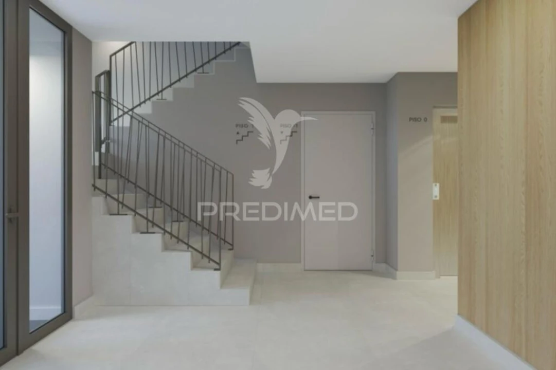 Apartamento T4 para Venda em Parceiros e Azoia Foto 8