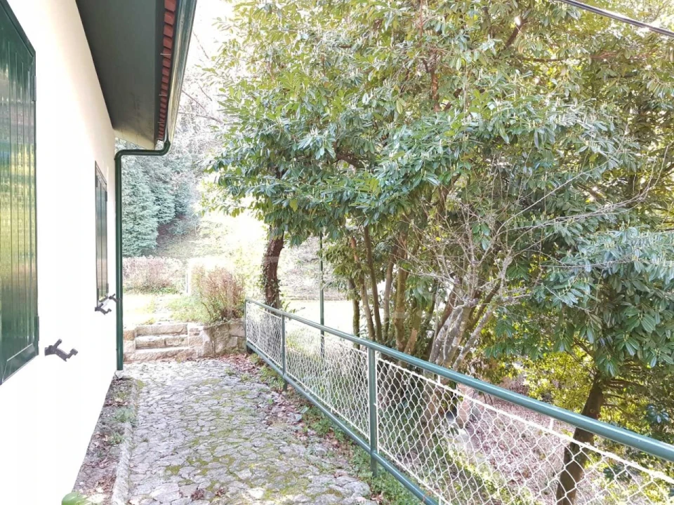 Moradia T2 para Venda em Salamonde Foto 14