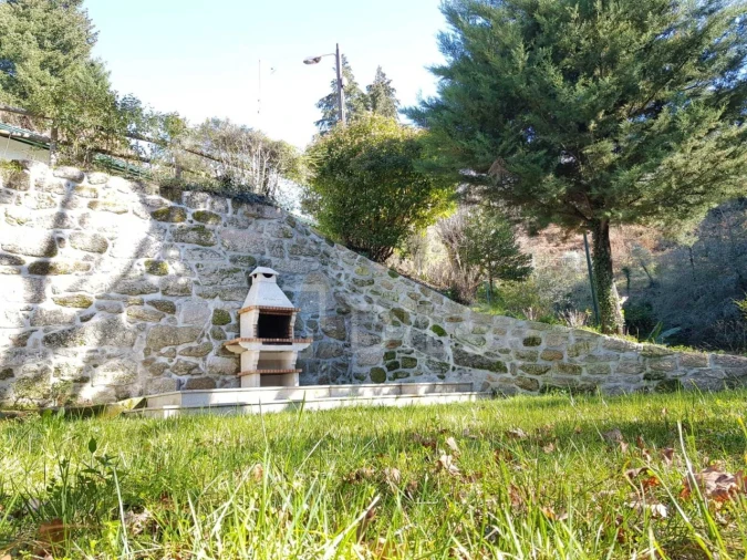 Moradia T2 para Venda em Salamonde Foto 13