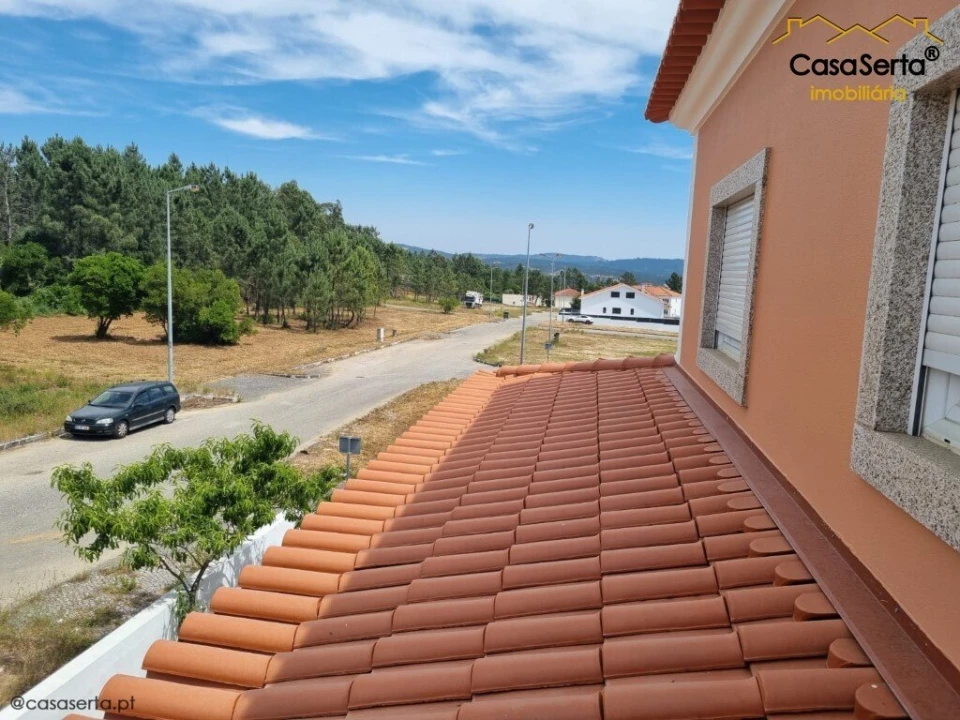 Moradia T4 para Venda em Sertã Foto 2