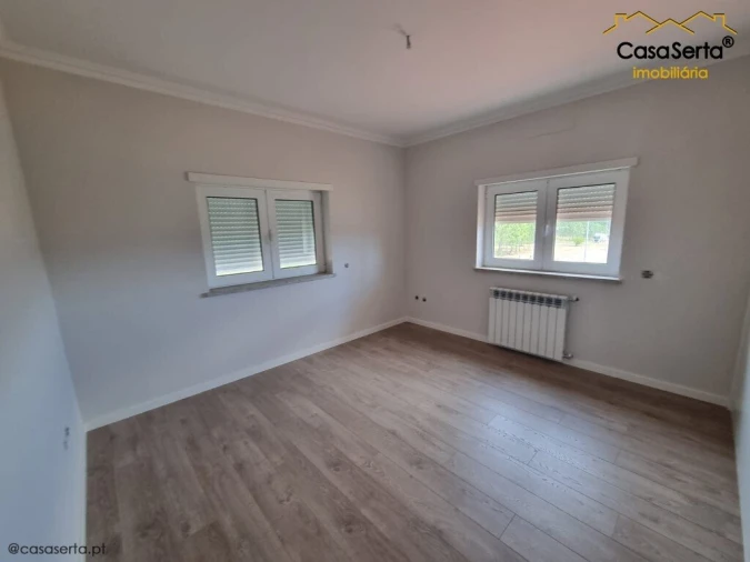 Moradia T4 para Venda em Sertã Foto 3