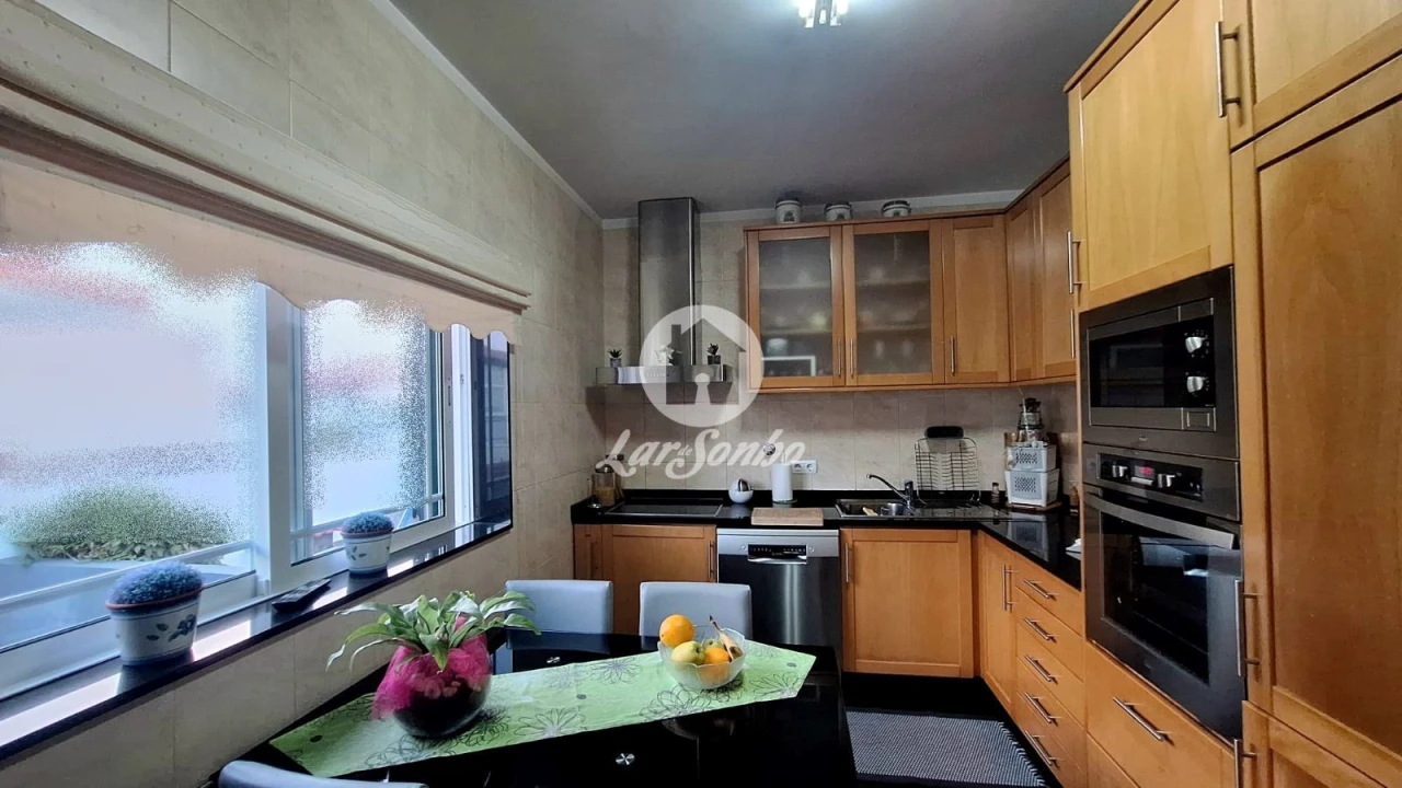 Moradia T3 para Venda em Vila Nova da Telha Foto 4