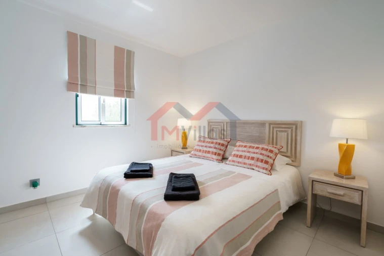 Moradia T5 para Venda em Estômbar e Parchal Foto 8