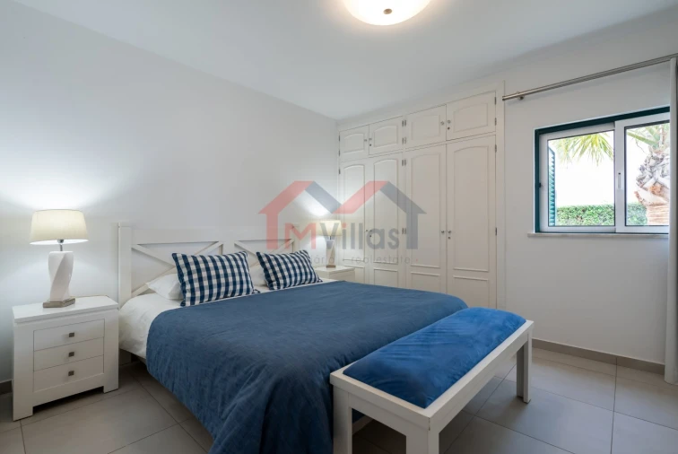 Moradia T5 para Venda em Estômbar e Parchal Foto 10