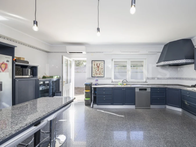 Moradia T3 para Venda em Ferragudo Foto 4