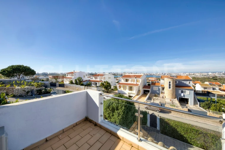 Moradia T3 para Venda em Ferragudo Foto 23