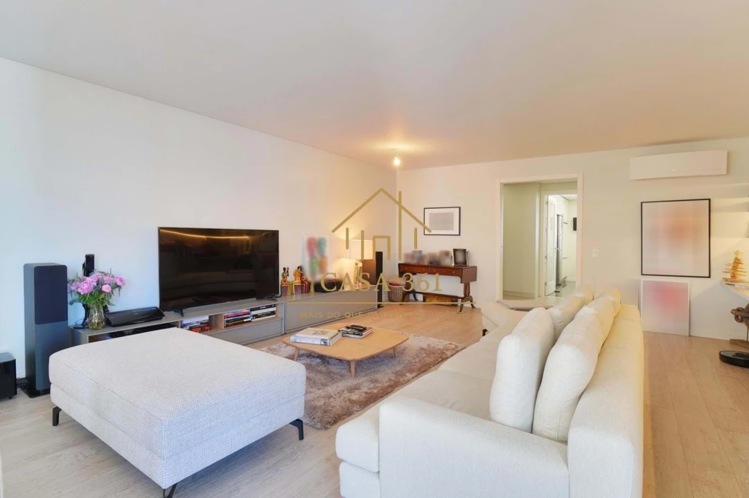 Apartamento T4 para Venda em Loures Foto 4