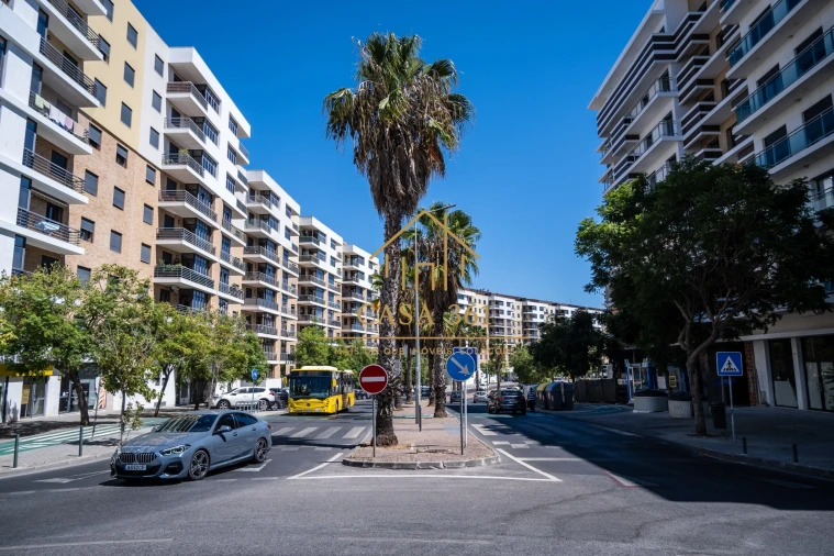 Apartamento T4 para Venda em Loures Foto 22