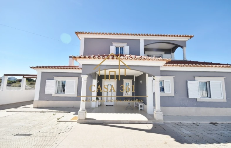 Moradia T4 para Venda em Vila Franca de Xira Foto 8