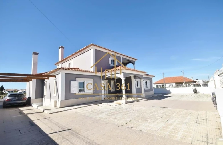 Moradia T4 para Venda em Vila Franca de Xira Foto 2