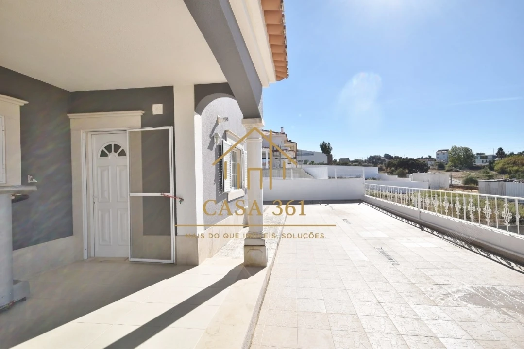 Moradia T4 para Venda em Vila Franca de Xira Foto 4