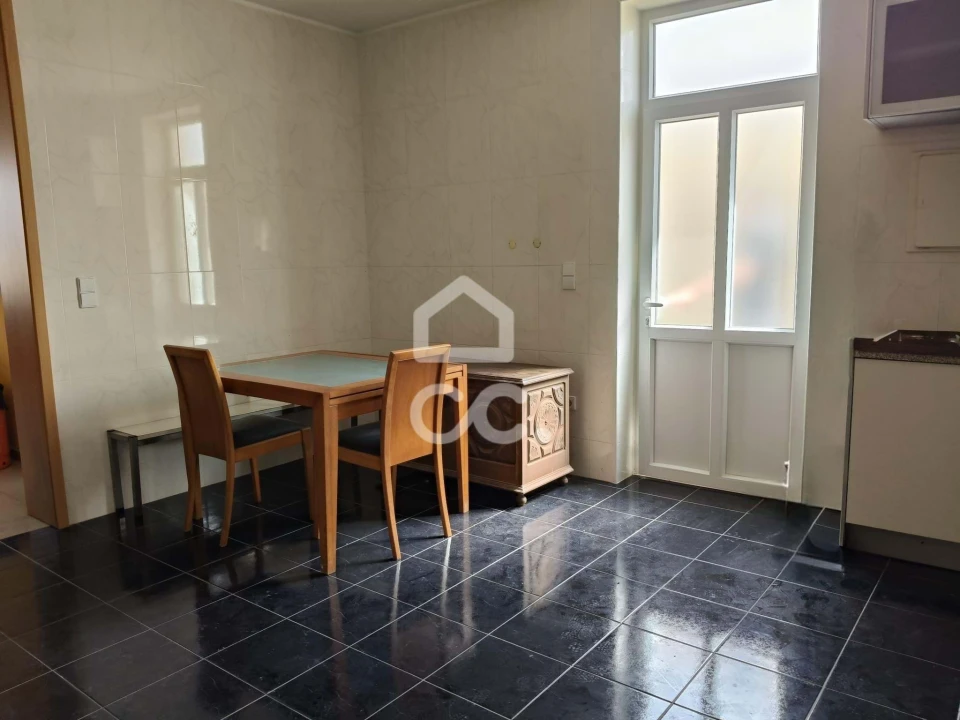 Apartamento T2 para Venda em Aguas Santas Foto 4