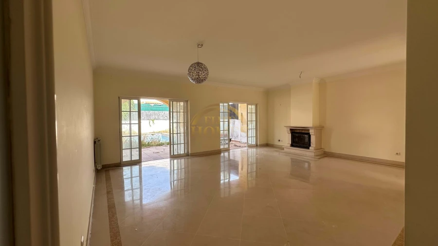 Moradia T3 para Arrendamento em Alcabideche Foto 3