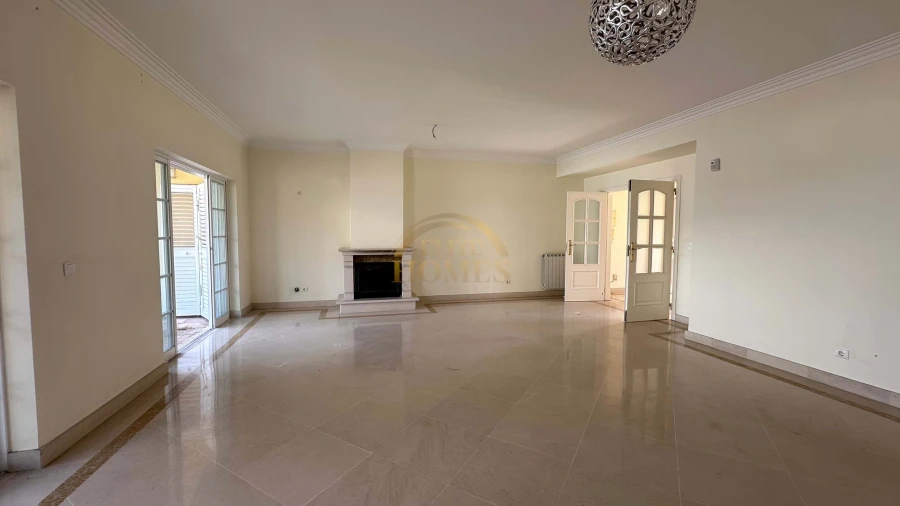 Moradia T3 para Arrendamento em Alcabideche Foto 28