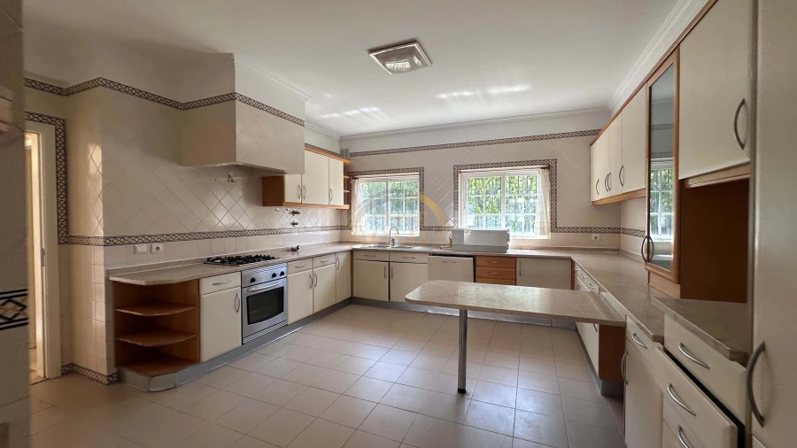 Moradia T3 para Arrendamento em Alcabideche Foto 10