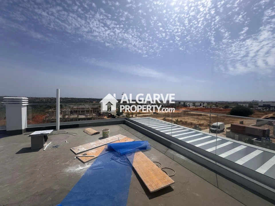 Moradia T4 para Venda em Silves Foto 4