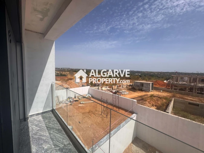 Moradia T4 para Venda em Silves Foto 13