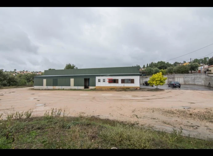 Armazém para Venda em Seiça Foto 1