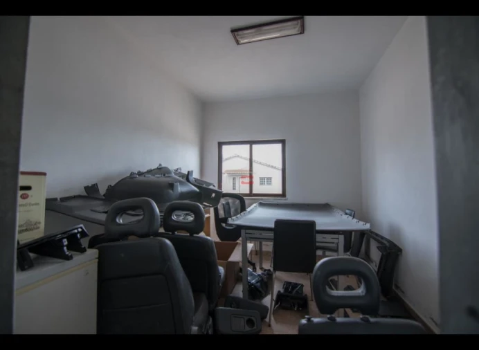 Armazém para Venda em Seiça Foto 7