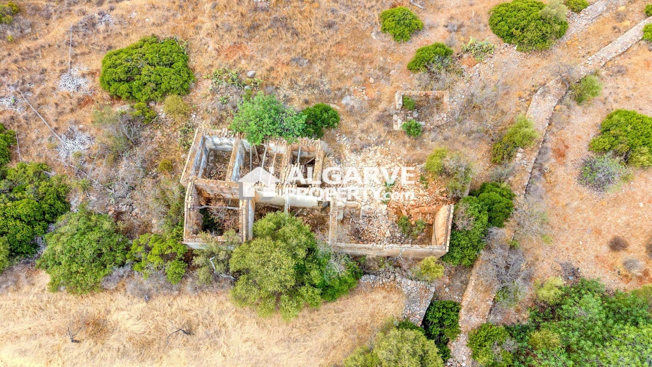 Terreno para Venda em Santa Barbara de Nexe Foto 12