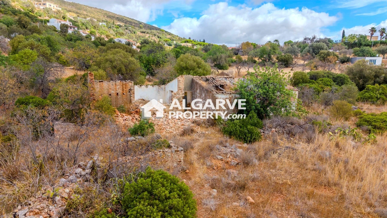 Terreno para Venda em Santa Barbara de Nexe Foto 2