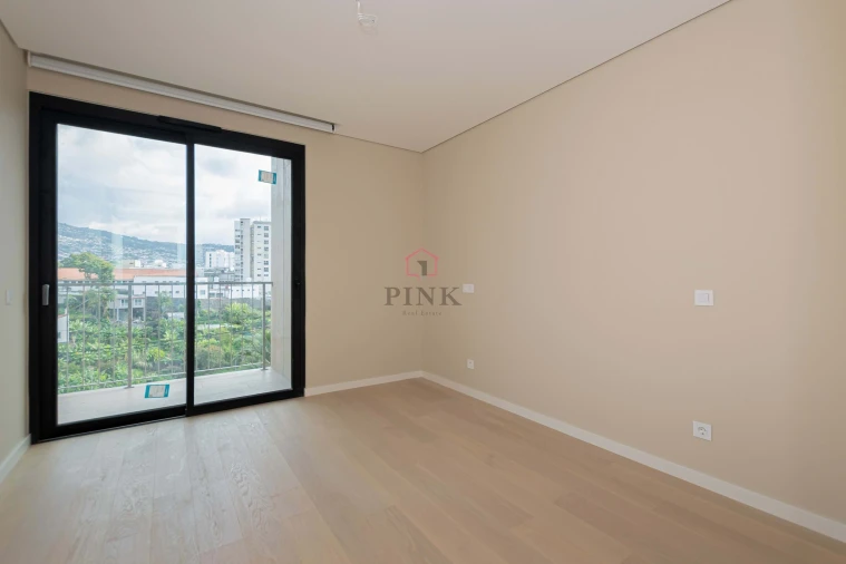 Apartamento T3 para Venda em São Martinho Foto 17