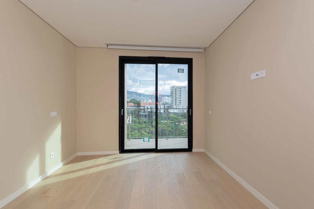 Apartamento T3 para Venda em São Martinho Foto 28