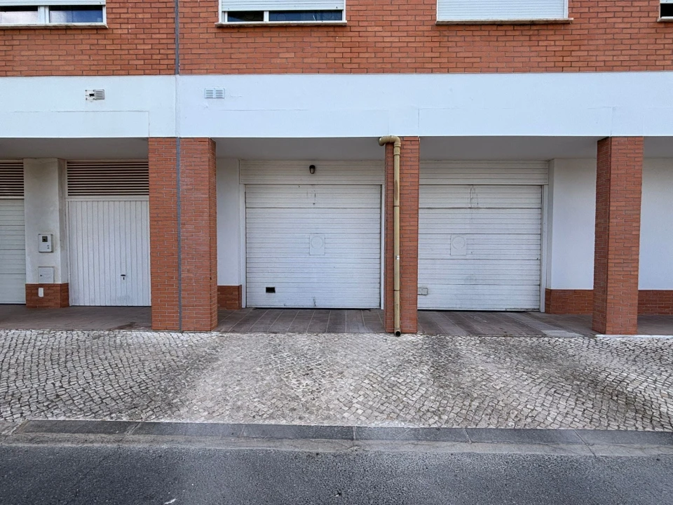 Negócio para Venda em Lagos (São Sebastião e Santa Maria) Foto 2