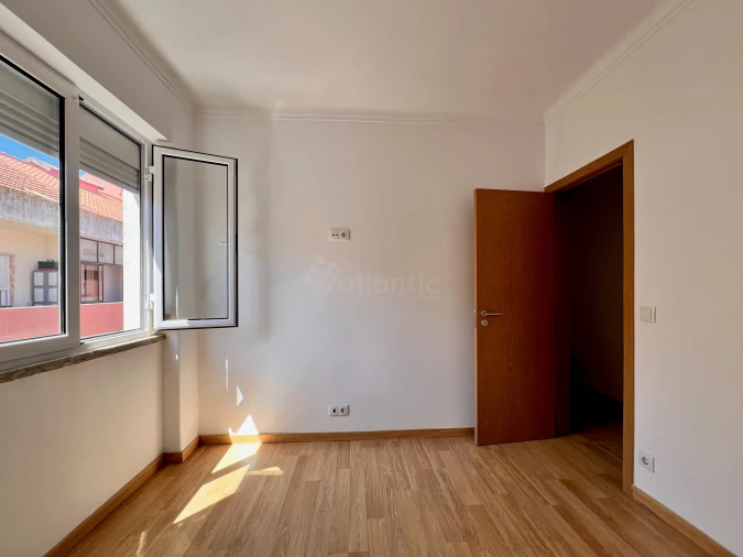 Apartamento T2 para Venda em Moscavide e Portela Foto 13