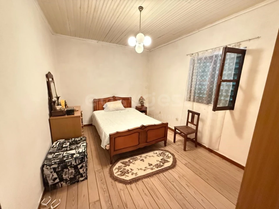 Moradia T4 para Venda em Urros e Peredo dos Castelhanos Foto 6