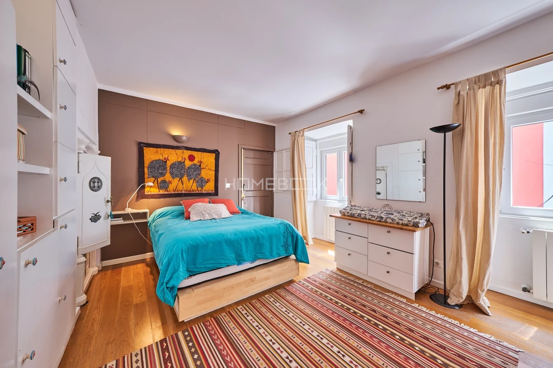 Apartamento T5 para Venda em Santo António Foto 40