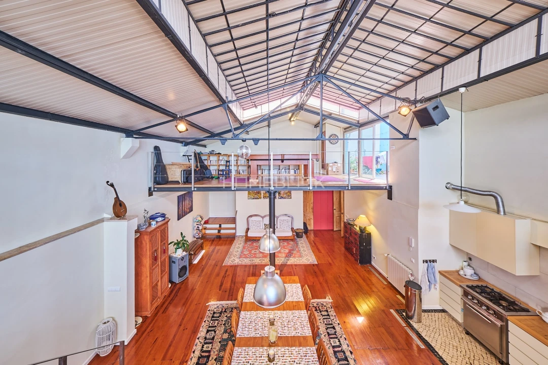 Apartamento T5 para Venda em Santo António Foto 24