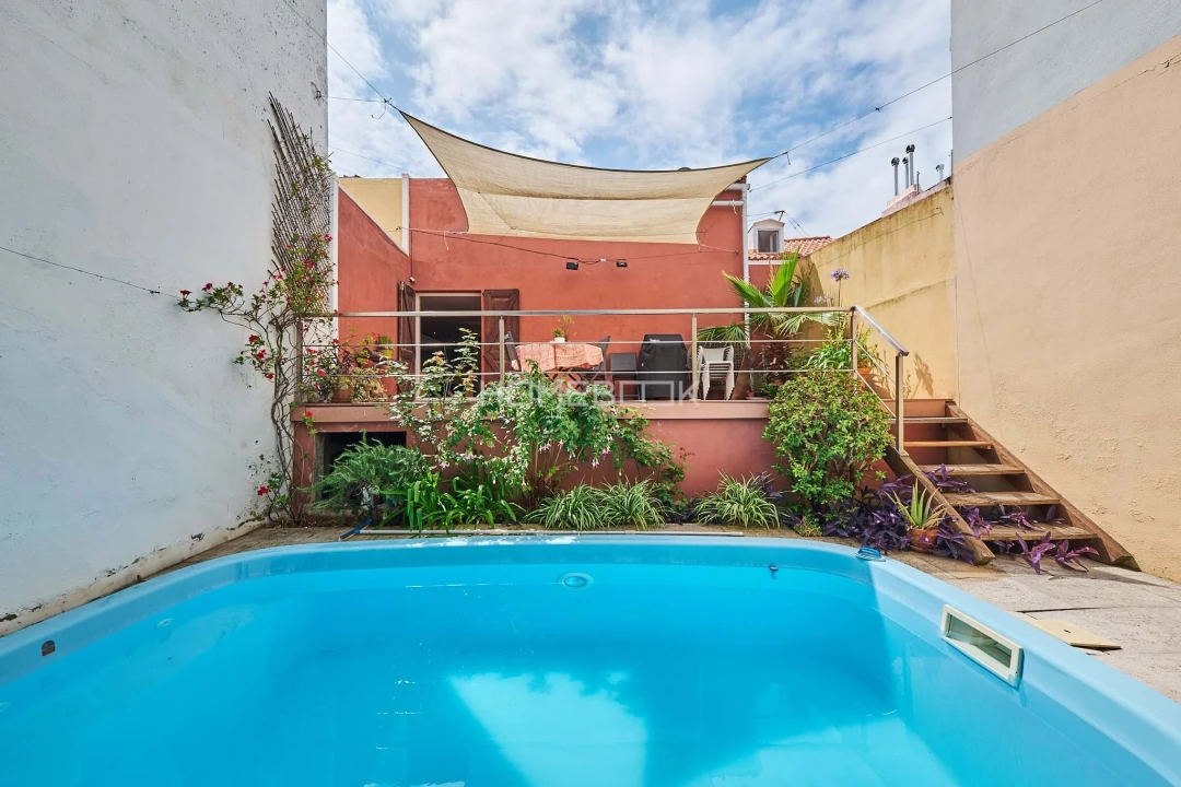Apartamento T5 para Venda em Santo António Foto 31