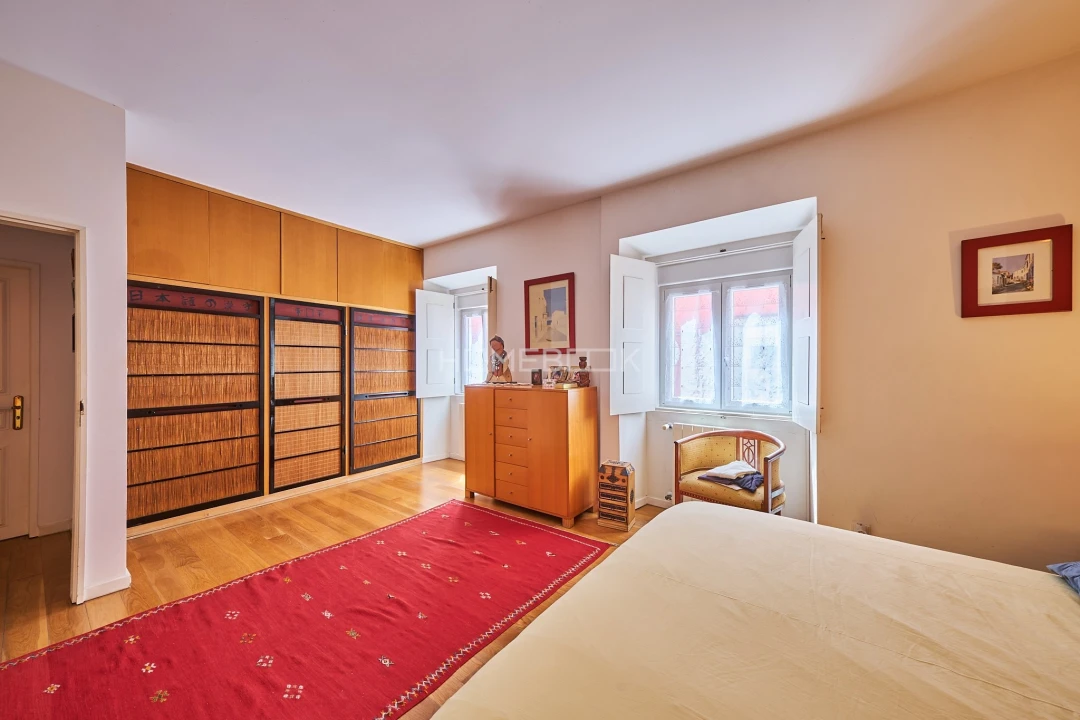 Apartamento T5 para Venda em Santo António Foto 38