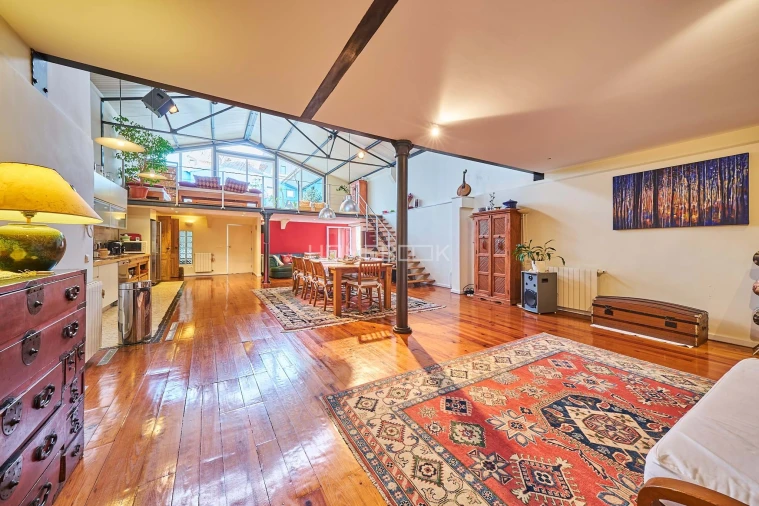 Apartamento T5 para Venda em Santo António Foto 4