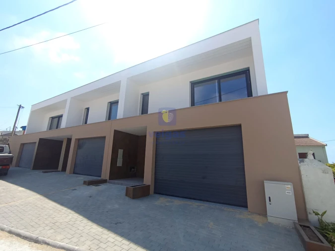 Moradia T3 para Venda em Lourinhã e Atalaia Foto 2