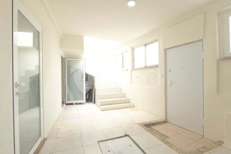 Moradia T4 para Venda em Algueirão-Mem Martins Foto 5