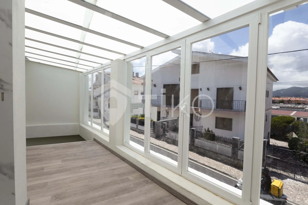 Moradia T4 para Venda em Algueirão-Mem Martins Foto 1