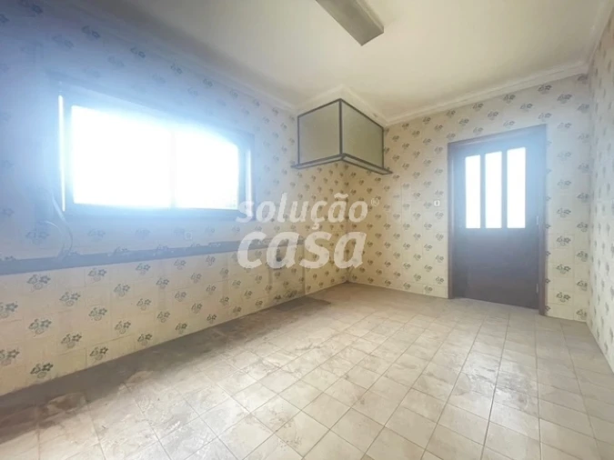 Moradia T4 para Venda em Santa Maria de Lamas Foto 12