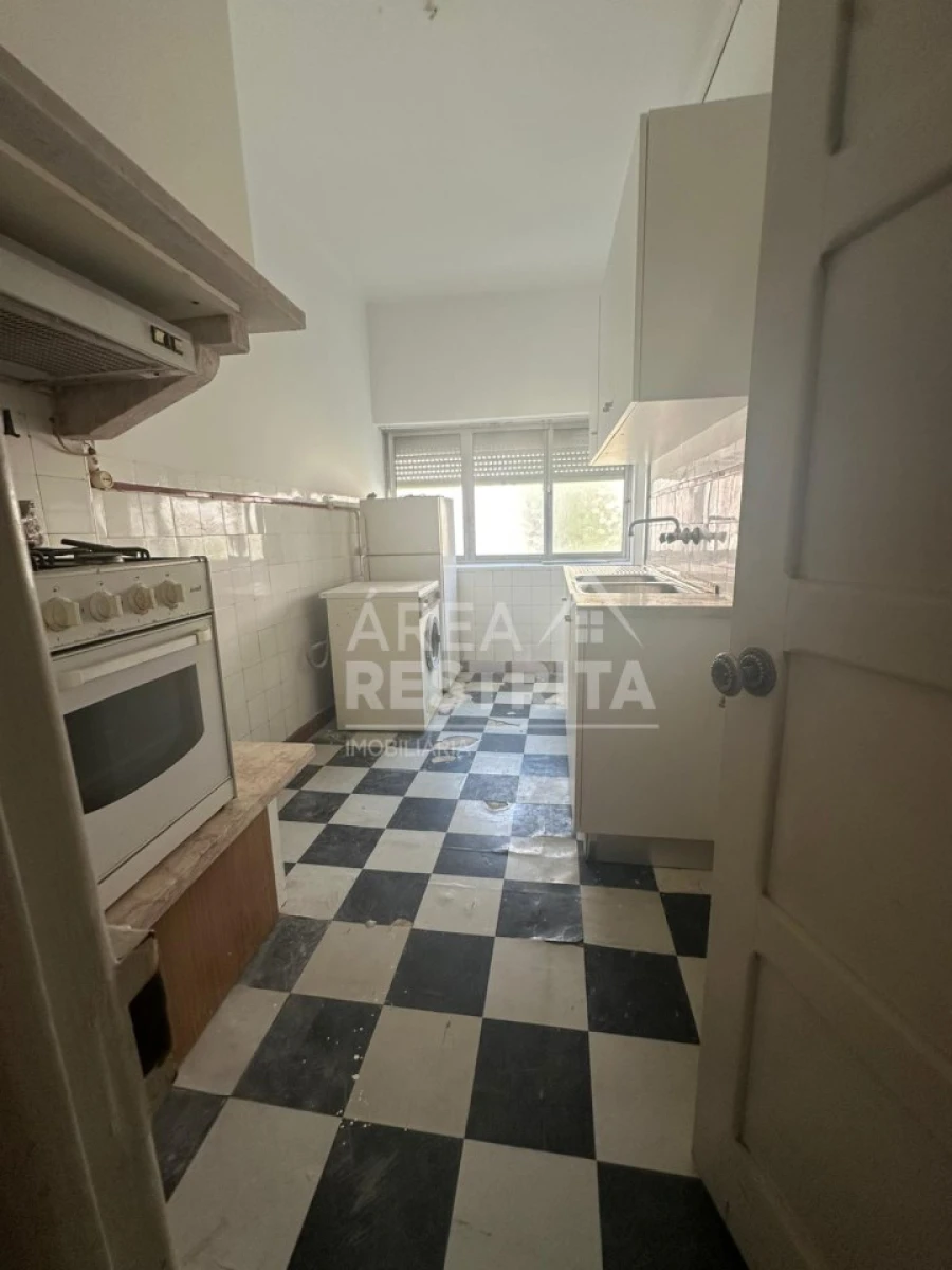 Apartamento T2 para Venda em Almada, Cova da Piedade, Pragal e Cacilhas Foto 6